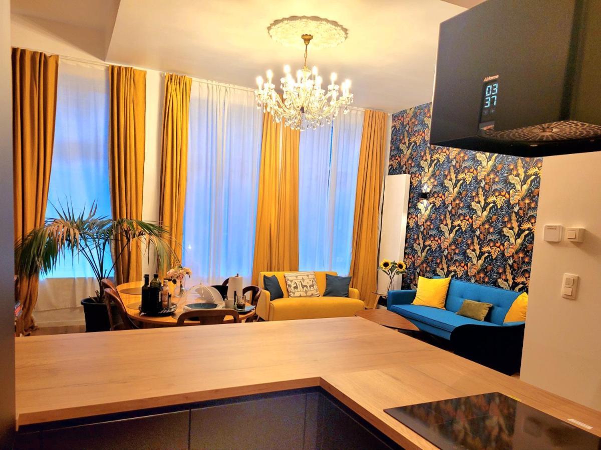 Brand New Camelia Room With Private Bathroom Брюссель Экстерьер фото